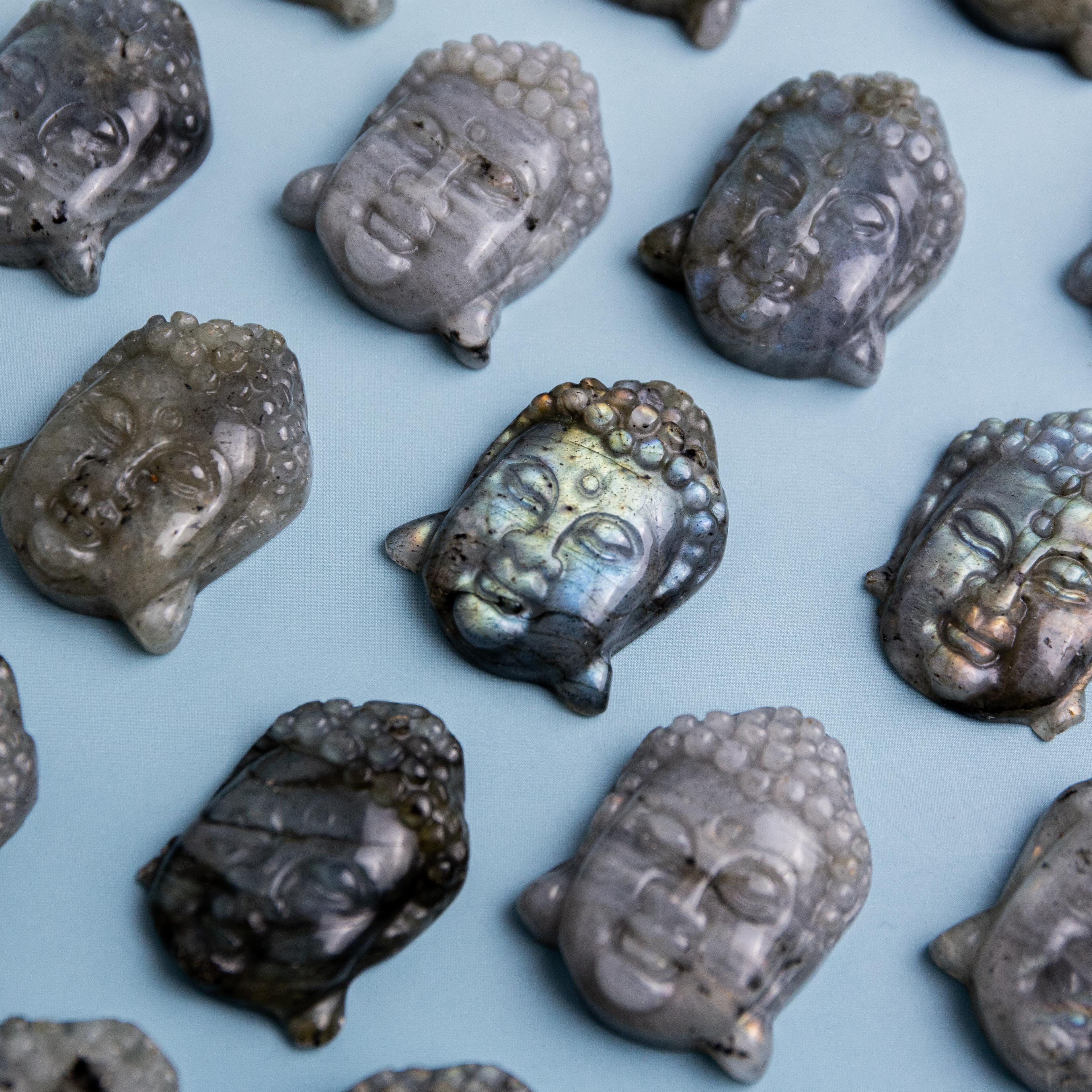 Labradorit Buddha arc – 3 cm