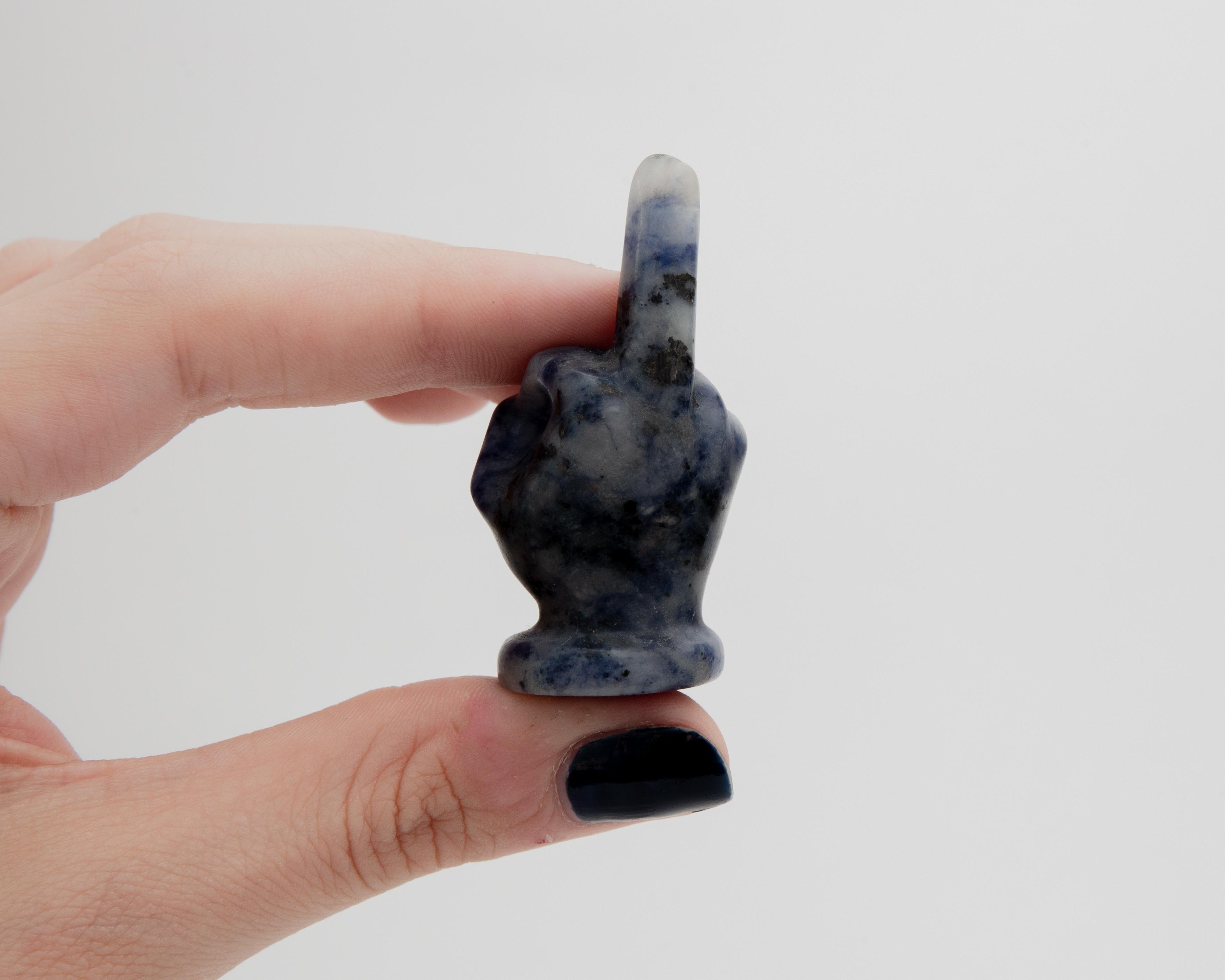 Middle Finger – 5cm Crystal Carving