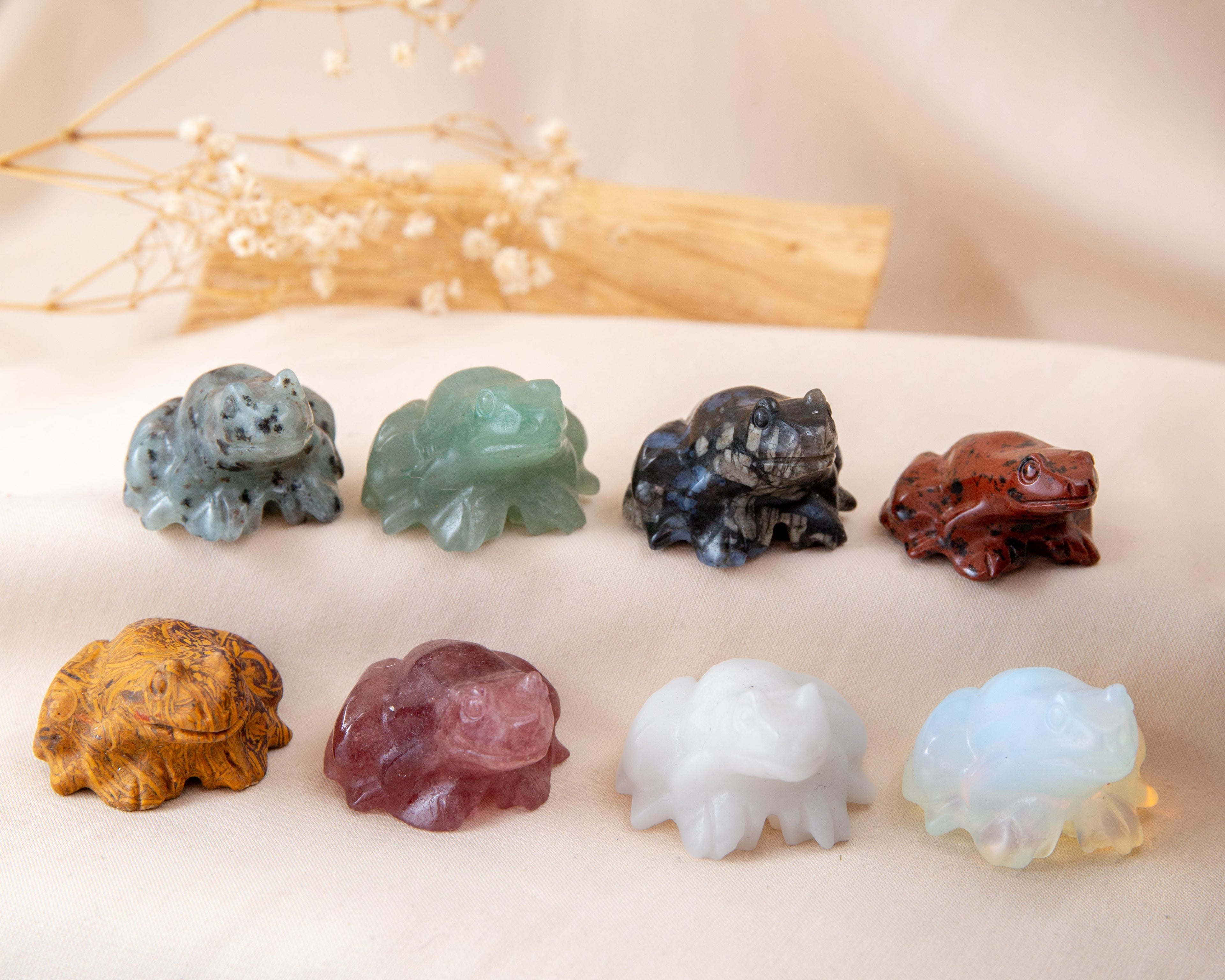 Frog– 4cm Crystal Carving