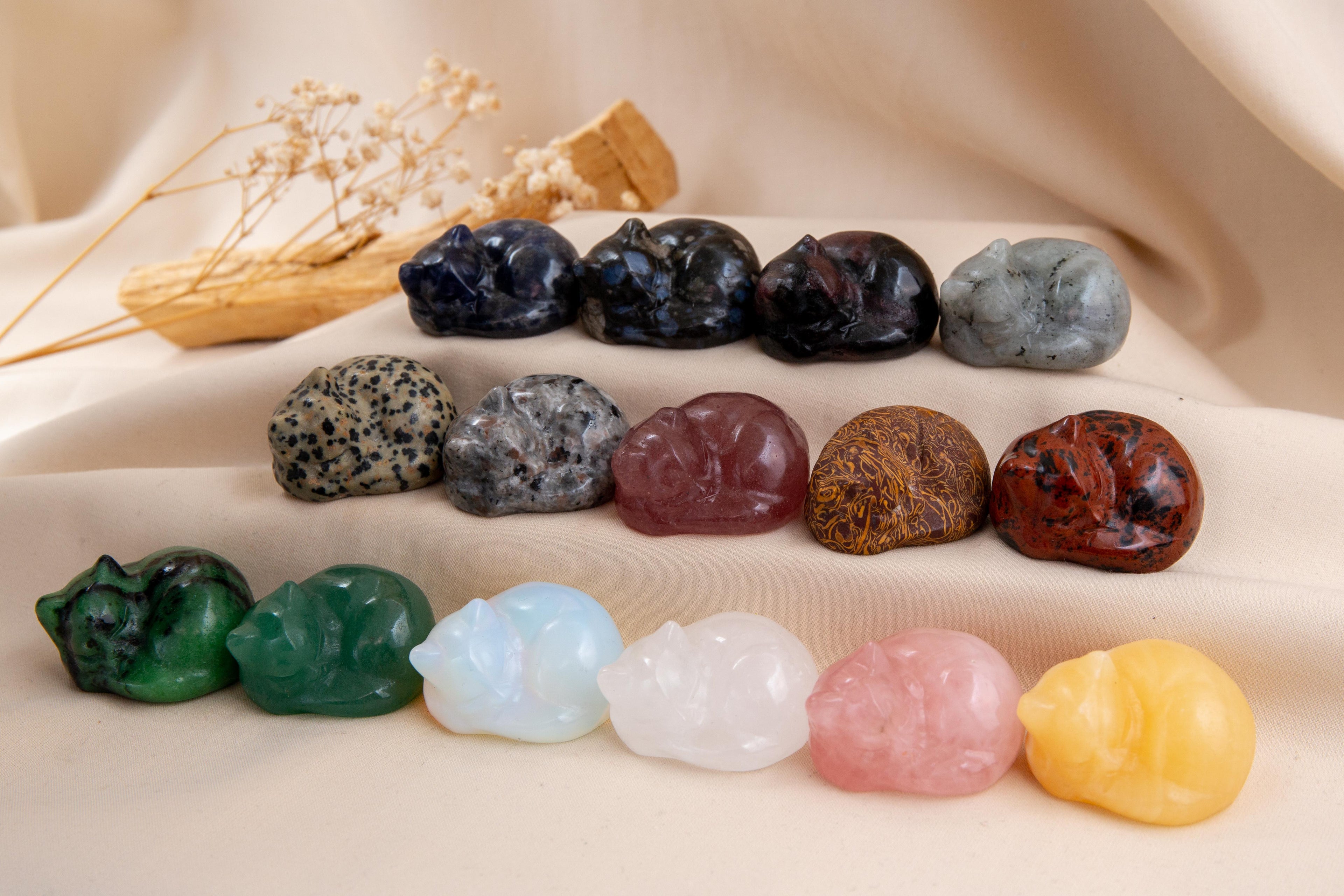 Sleeping Cat– 4cm Crystal Carving