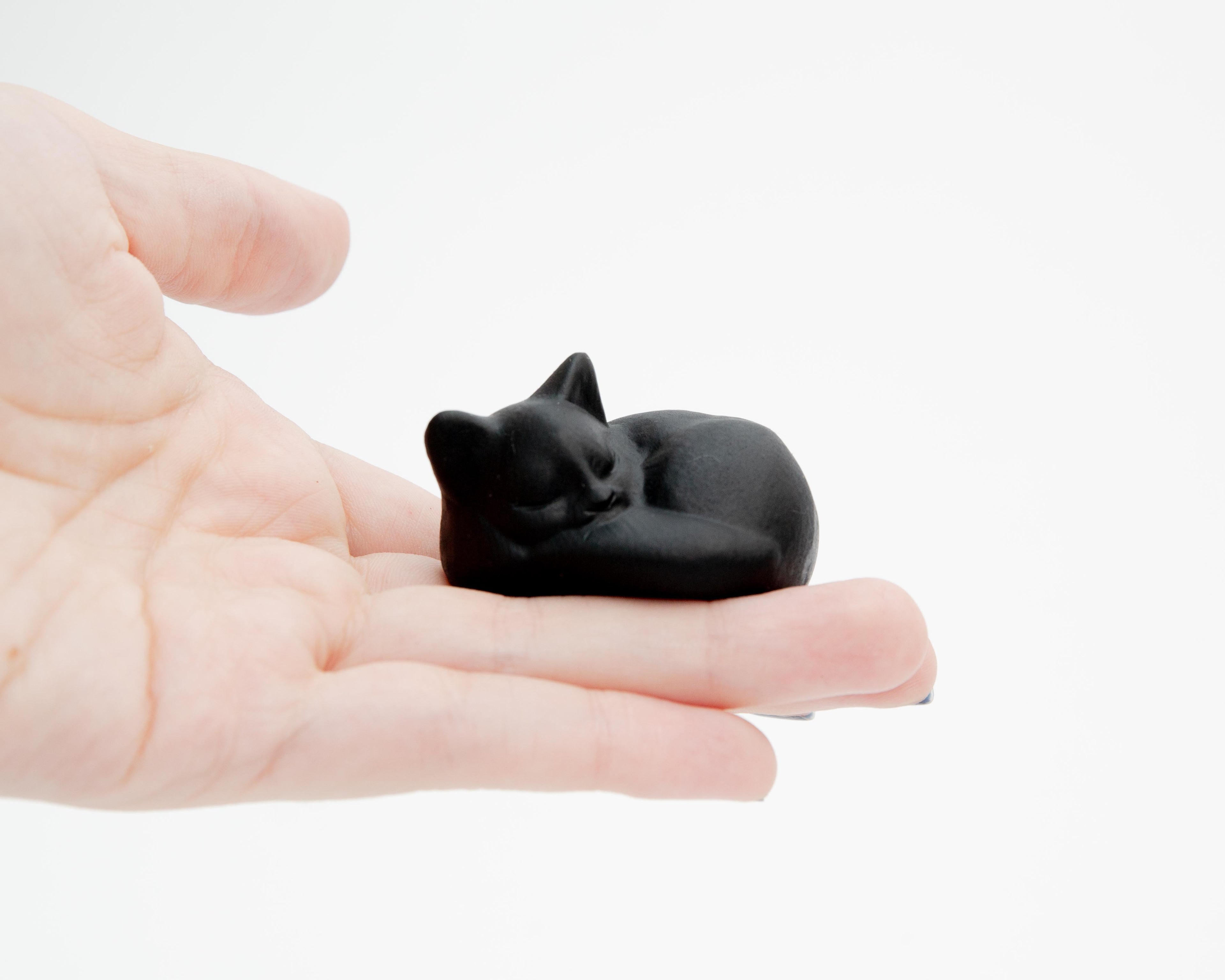 Cat– 4.5cm Crystal Carving