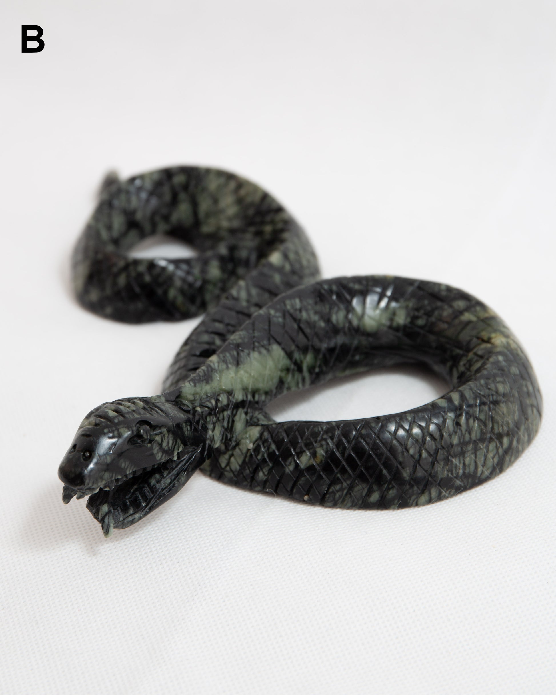 Kígyó Faragvány / Snake Carving B