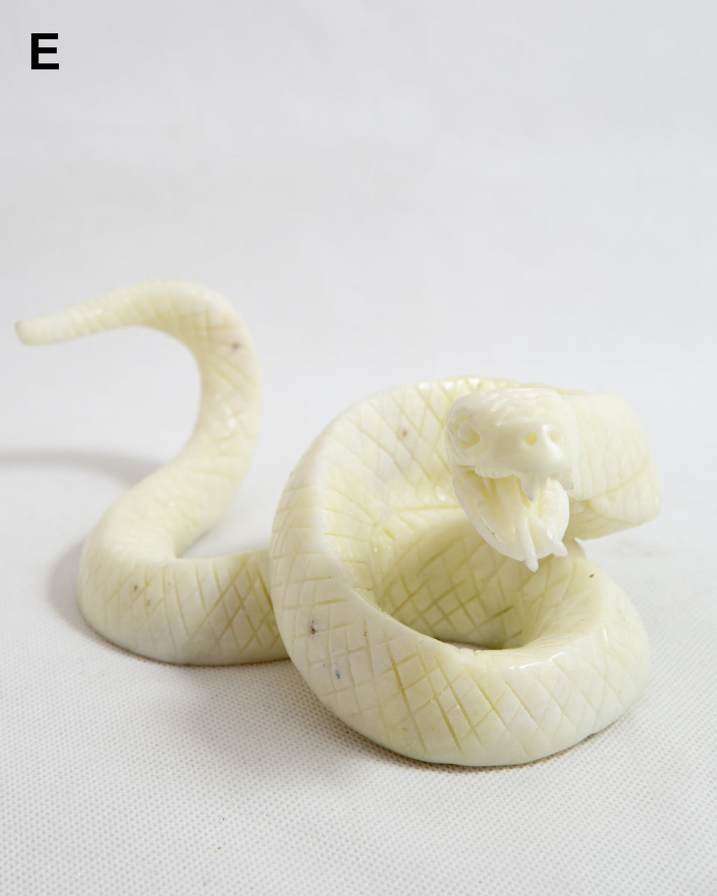 Kígyó Faragvány / Snake Carving E