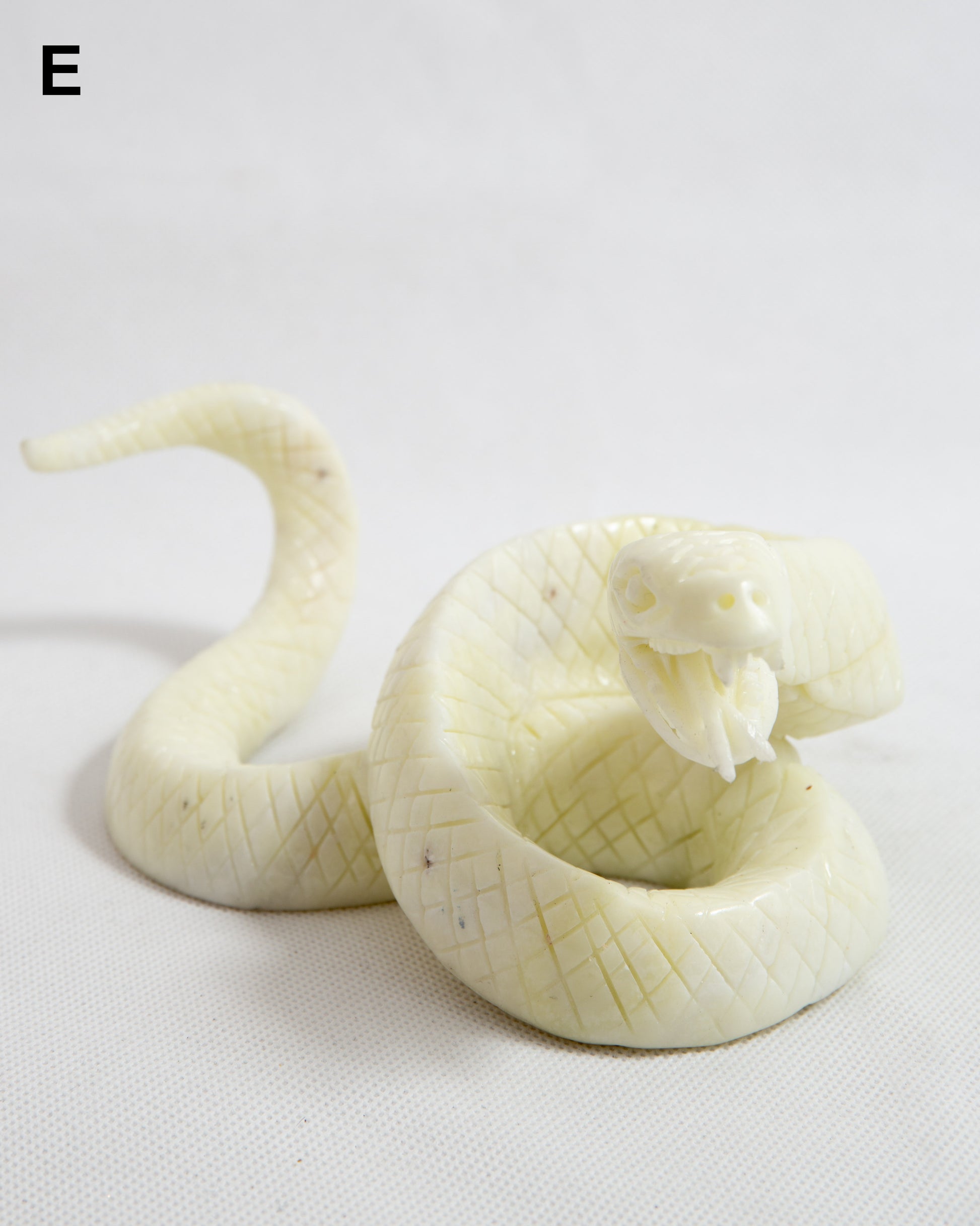 Kígyó Faragvány / Snake Carving E