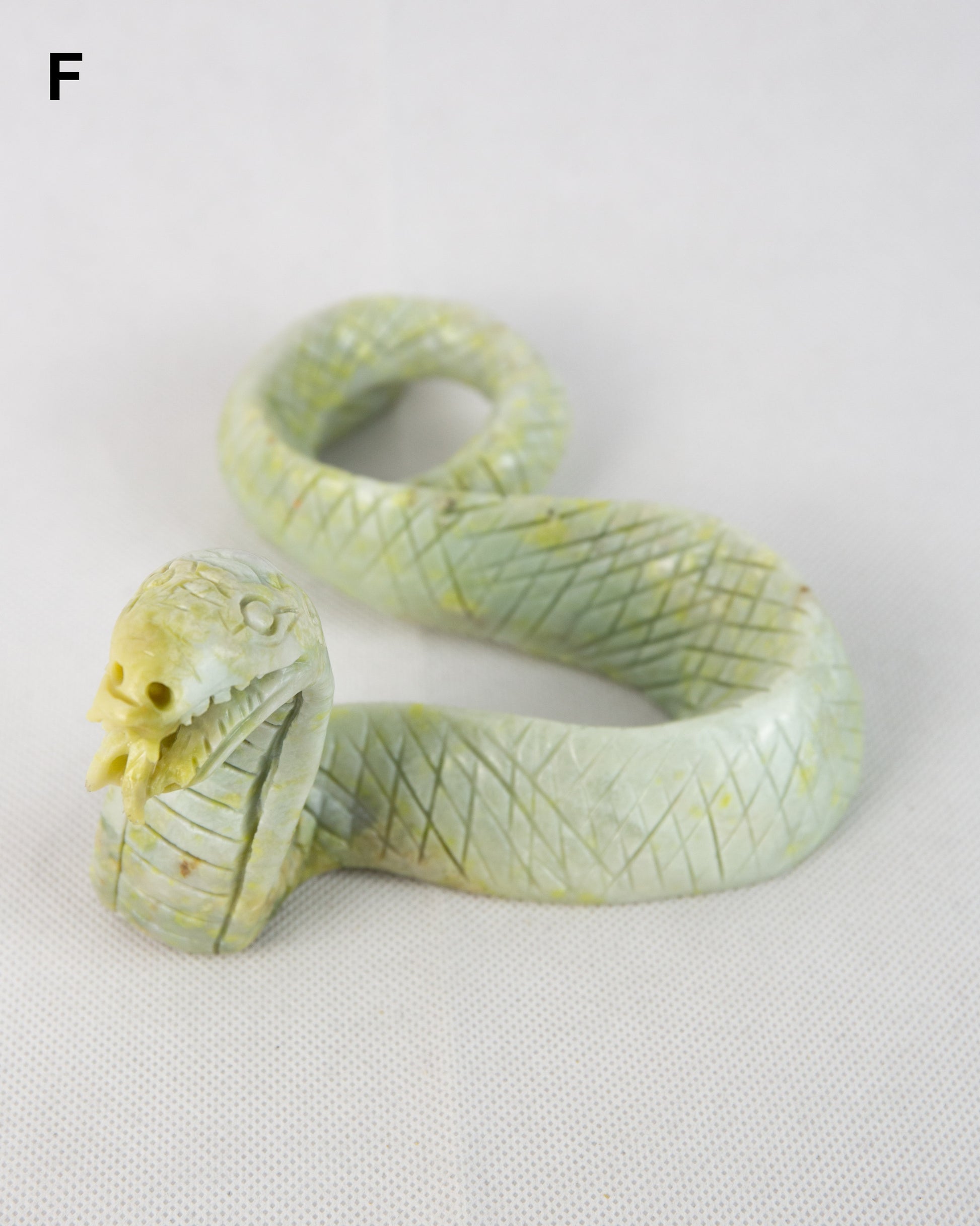 Kígyó Faragvány / Snake Carving F