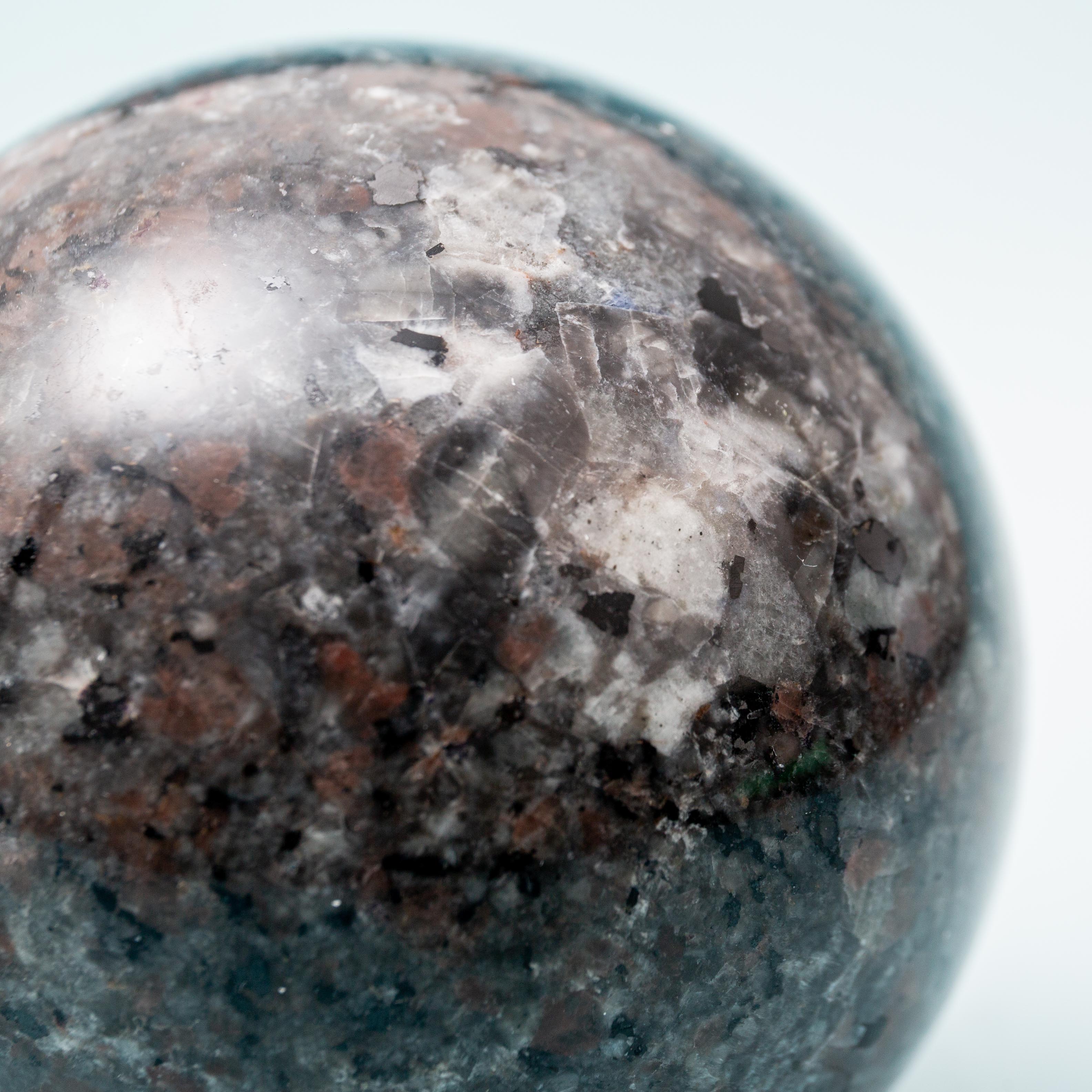 Yooperlite Sphere - 80mm/679g