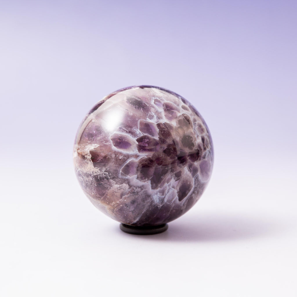 Chevron Ametiszt Sphere - 6 cm 303 gr