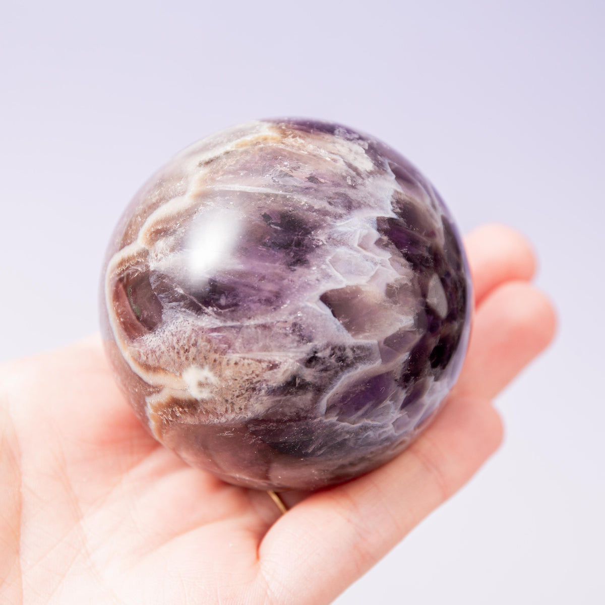 Chevron Ametiszt Sphere - 6 cm 303 gr