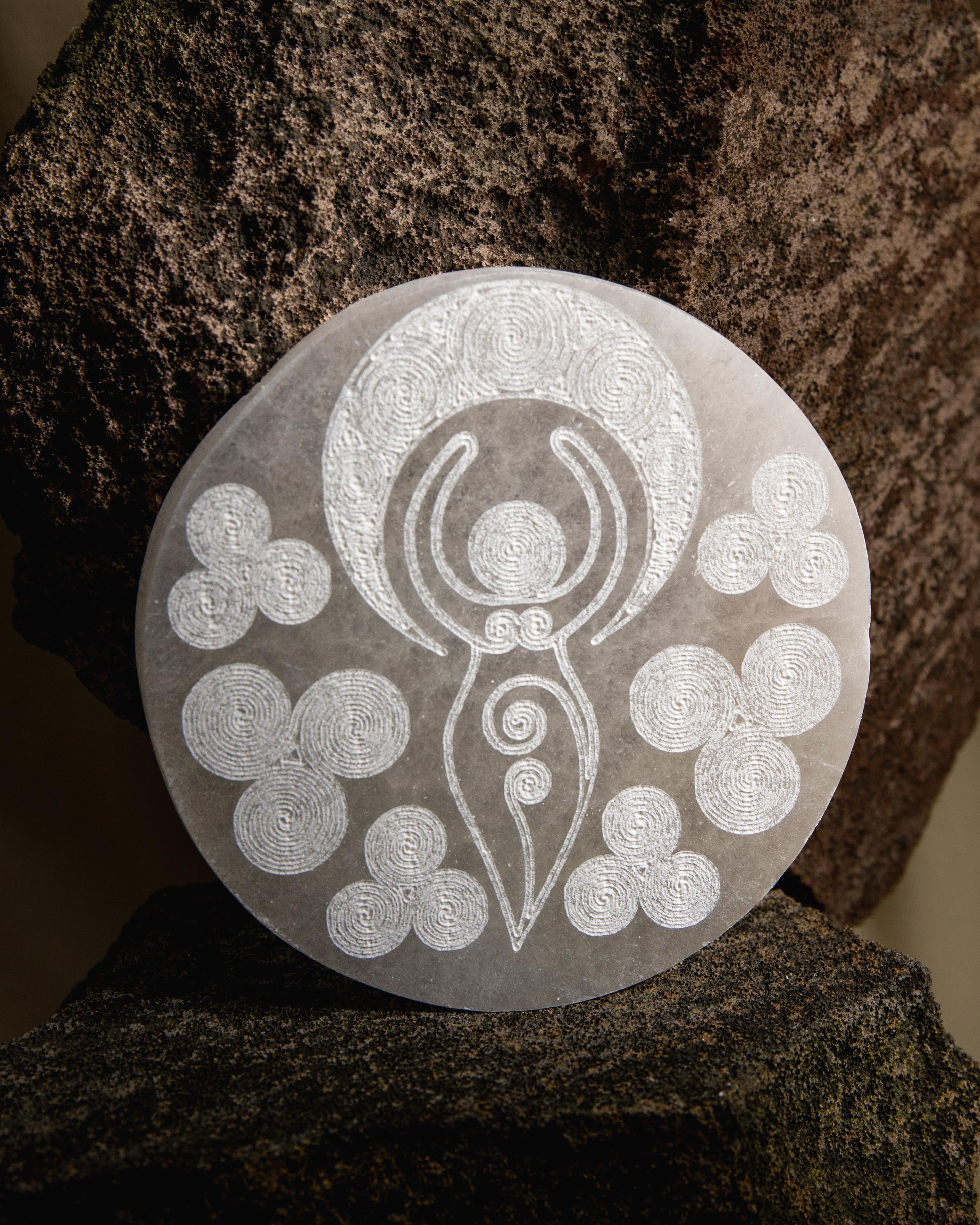 Selenite – Goddess (Round Shape)