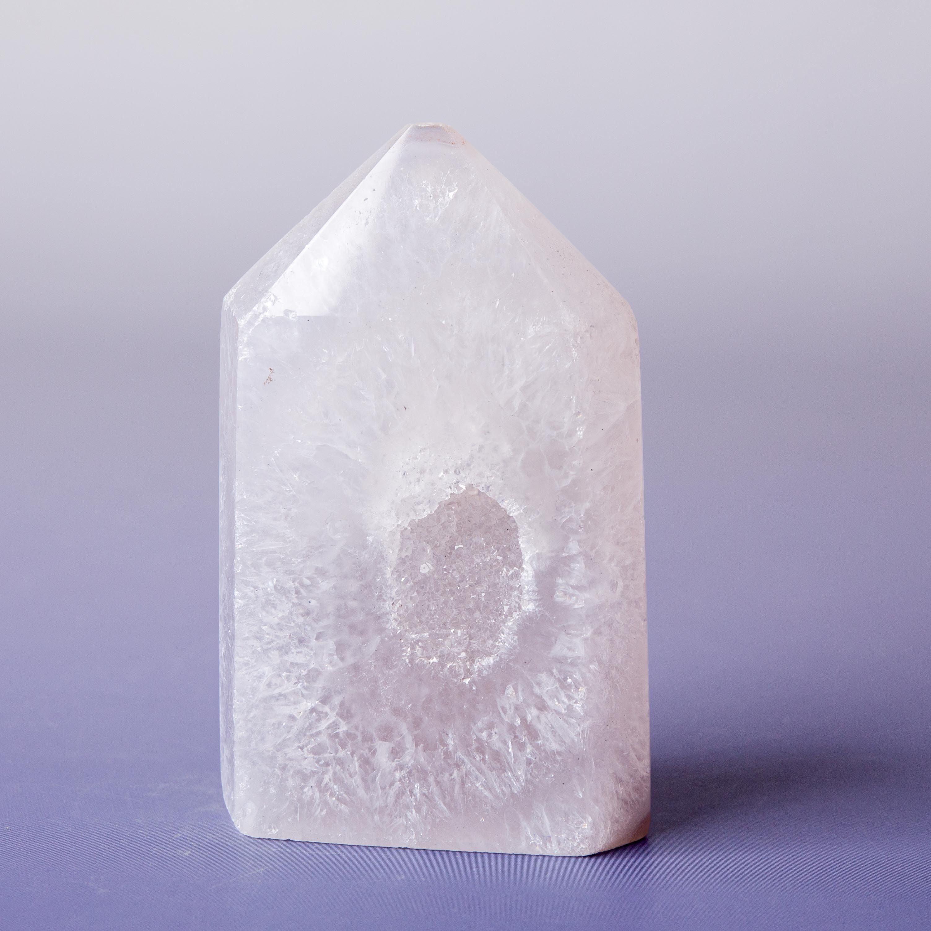 Agate Tower - 7.5cm/147g A22