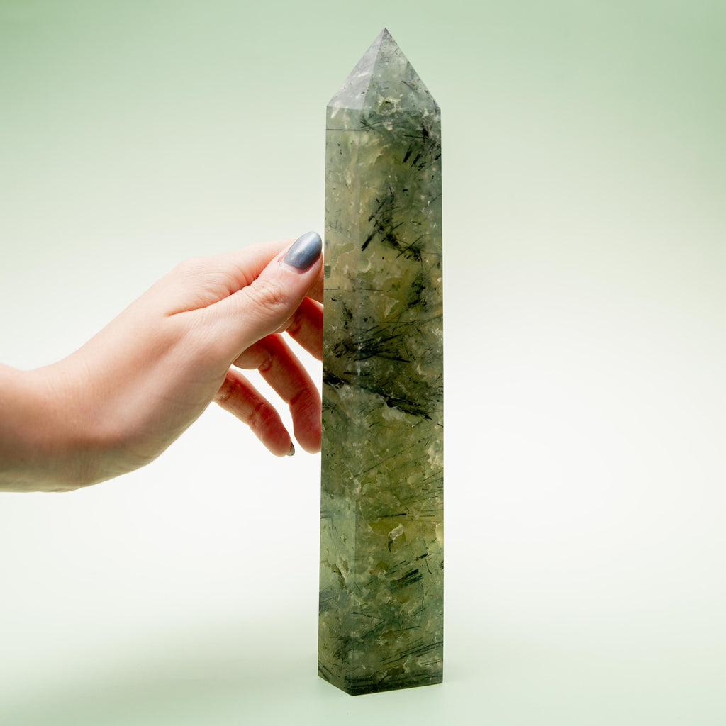 Prehnite Tower - 978g/24cm (A)