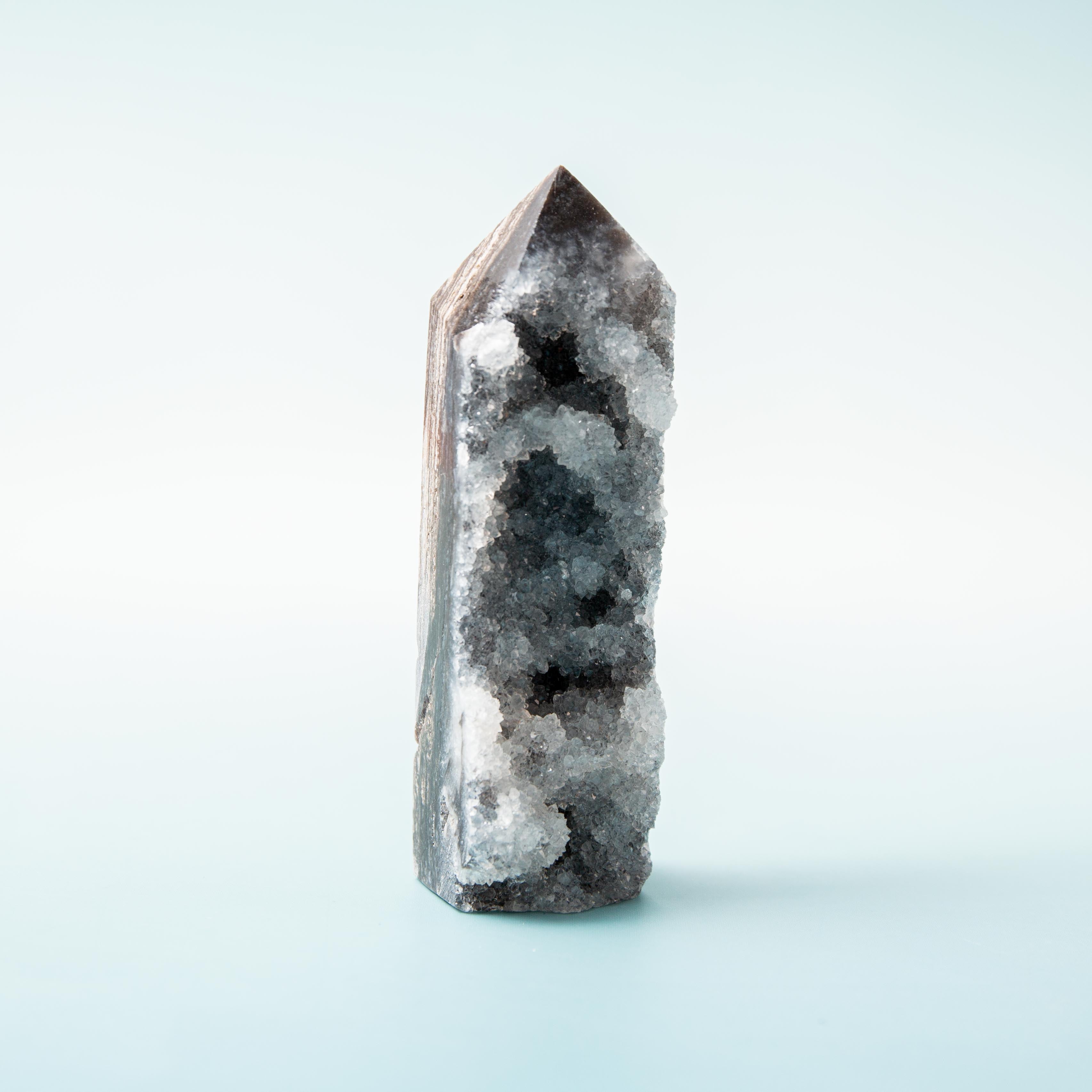 Quartzite Tower - 8cm (D)