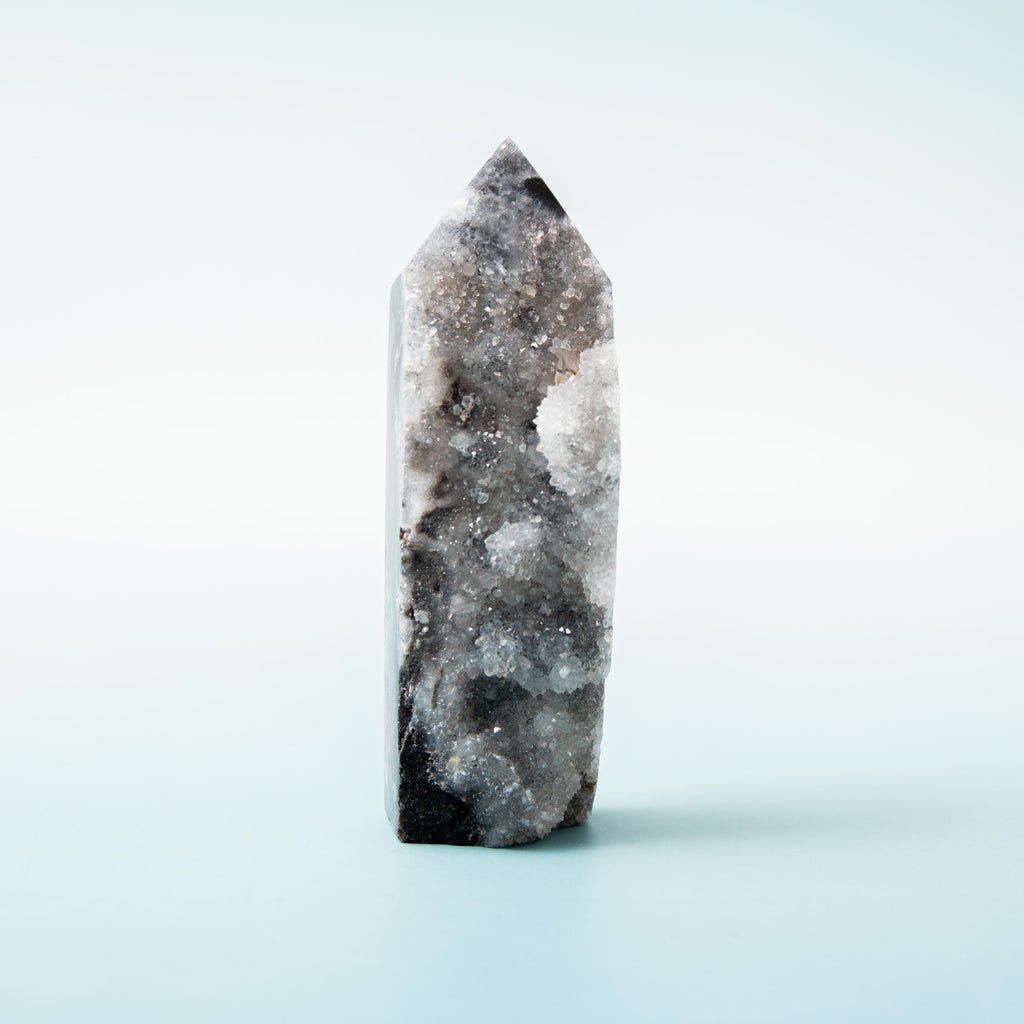 Quartzite Tower - 8cm (E)