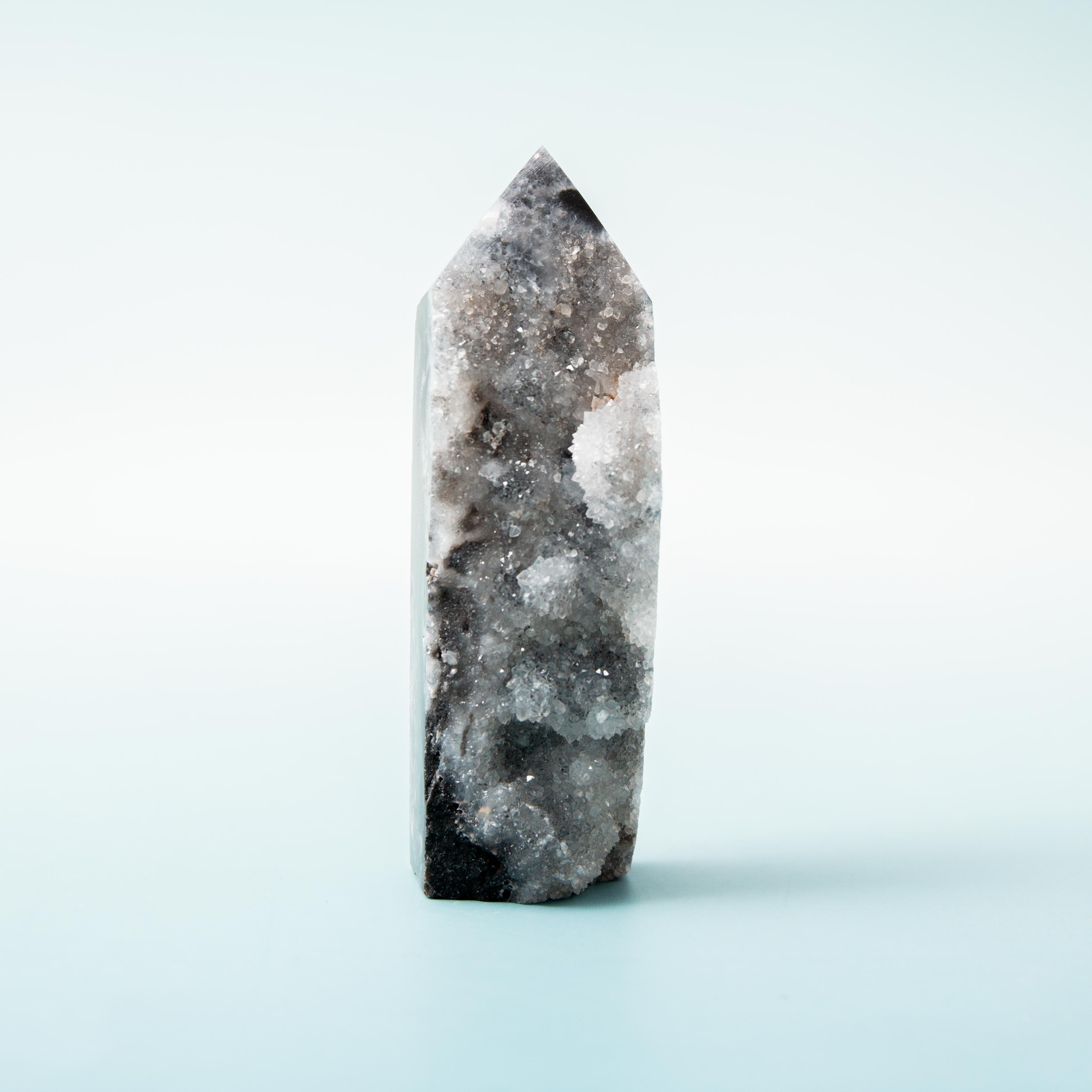 Quartzite Tower - 8cm (E)