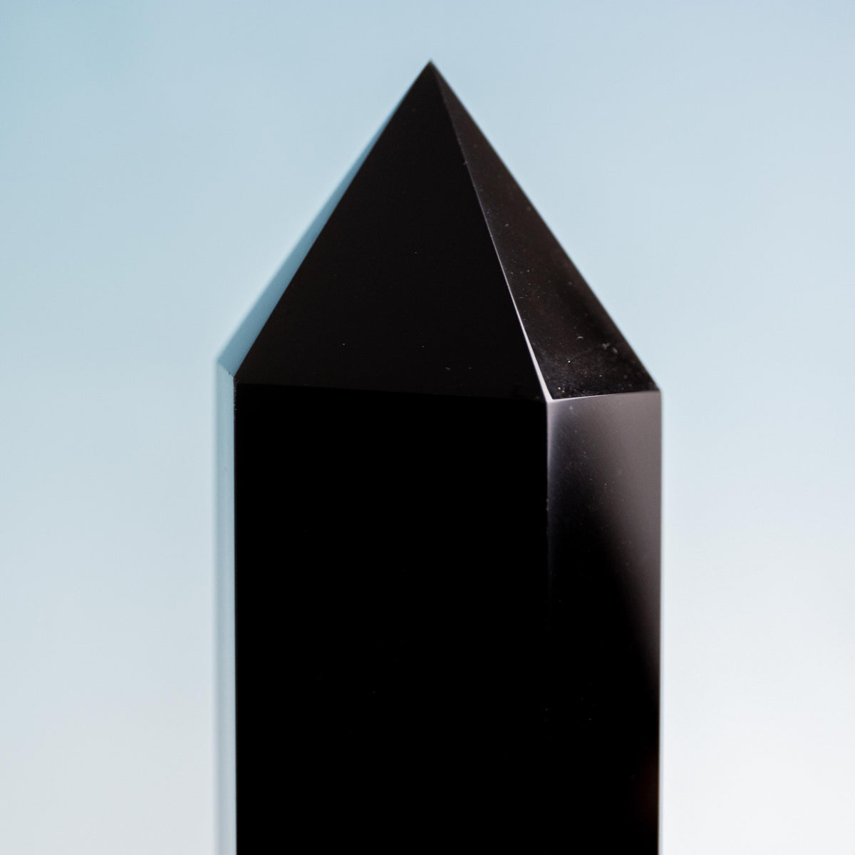 Obsidian Tower - 26 cm 854 gr