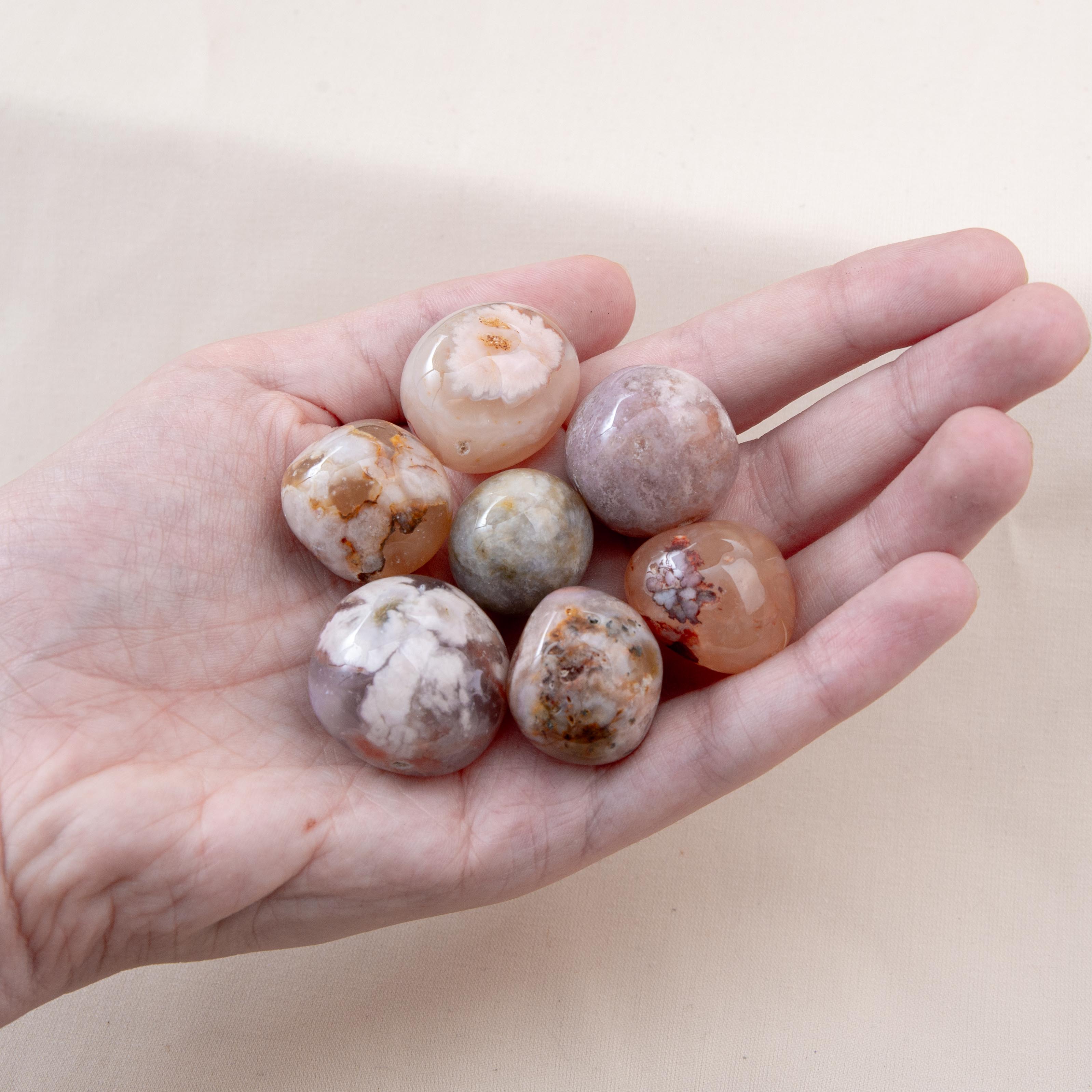 Tumble stone - Sakura Agate 1.5-2cm