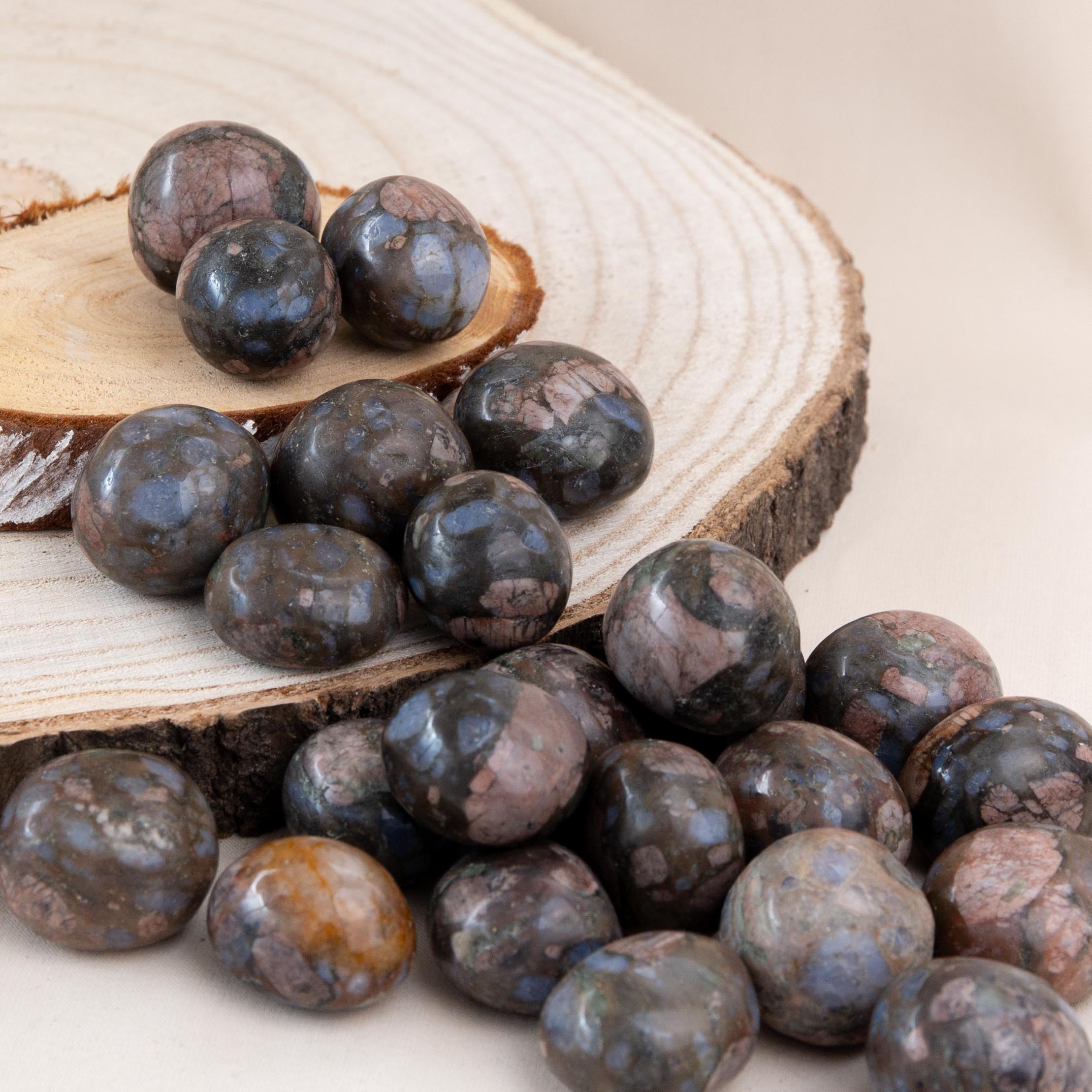 Tumble stone - Que Sera