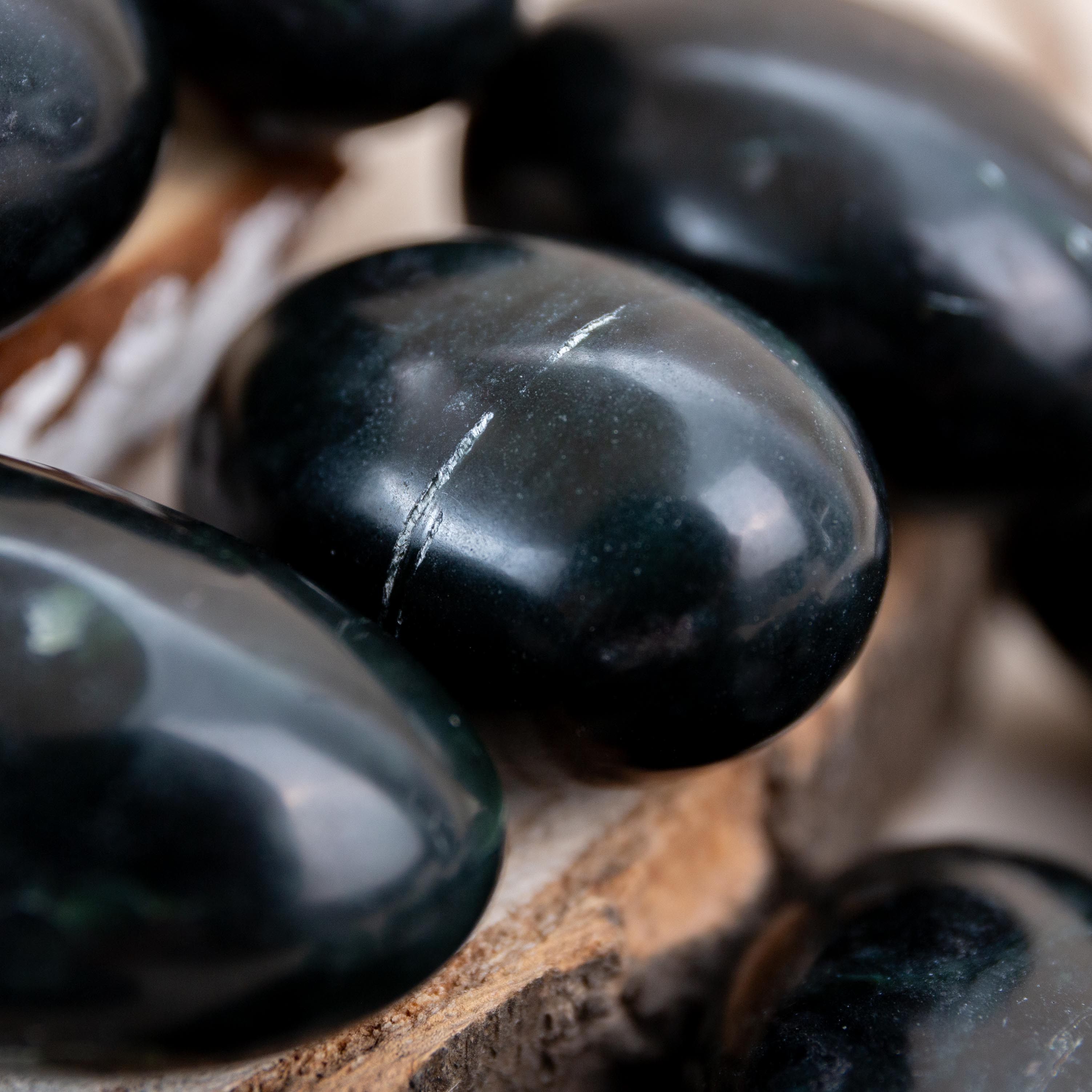 Tumble Stone - Dark Nephrite Jade 3-4cm