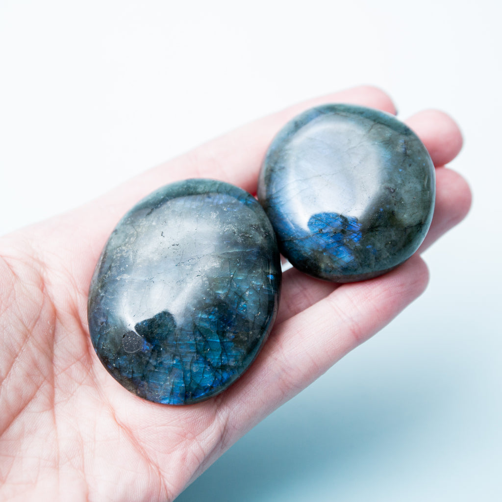 Labradorite Plam Stone - 4-5cm