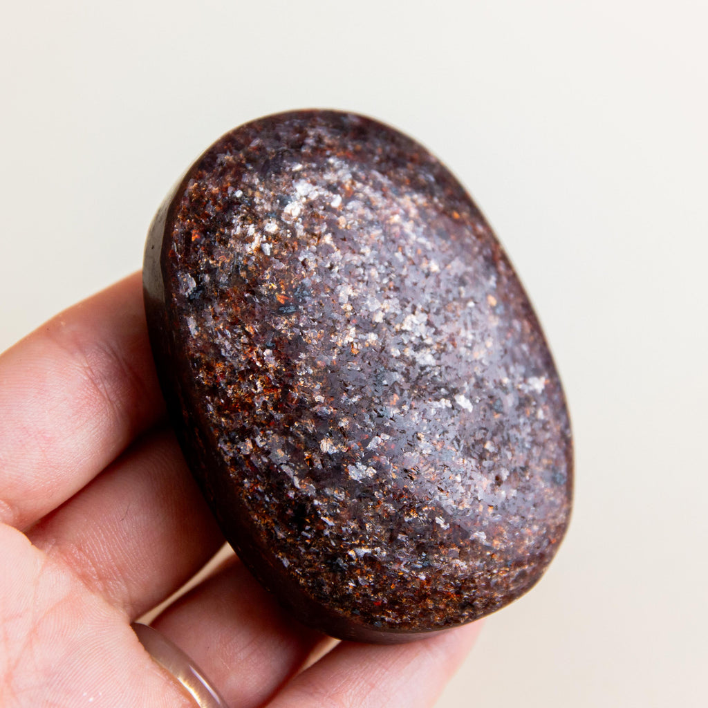 Red Mica - 6-6.5cm