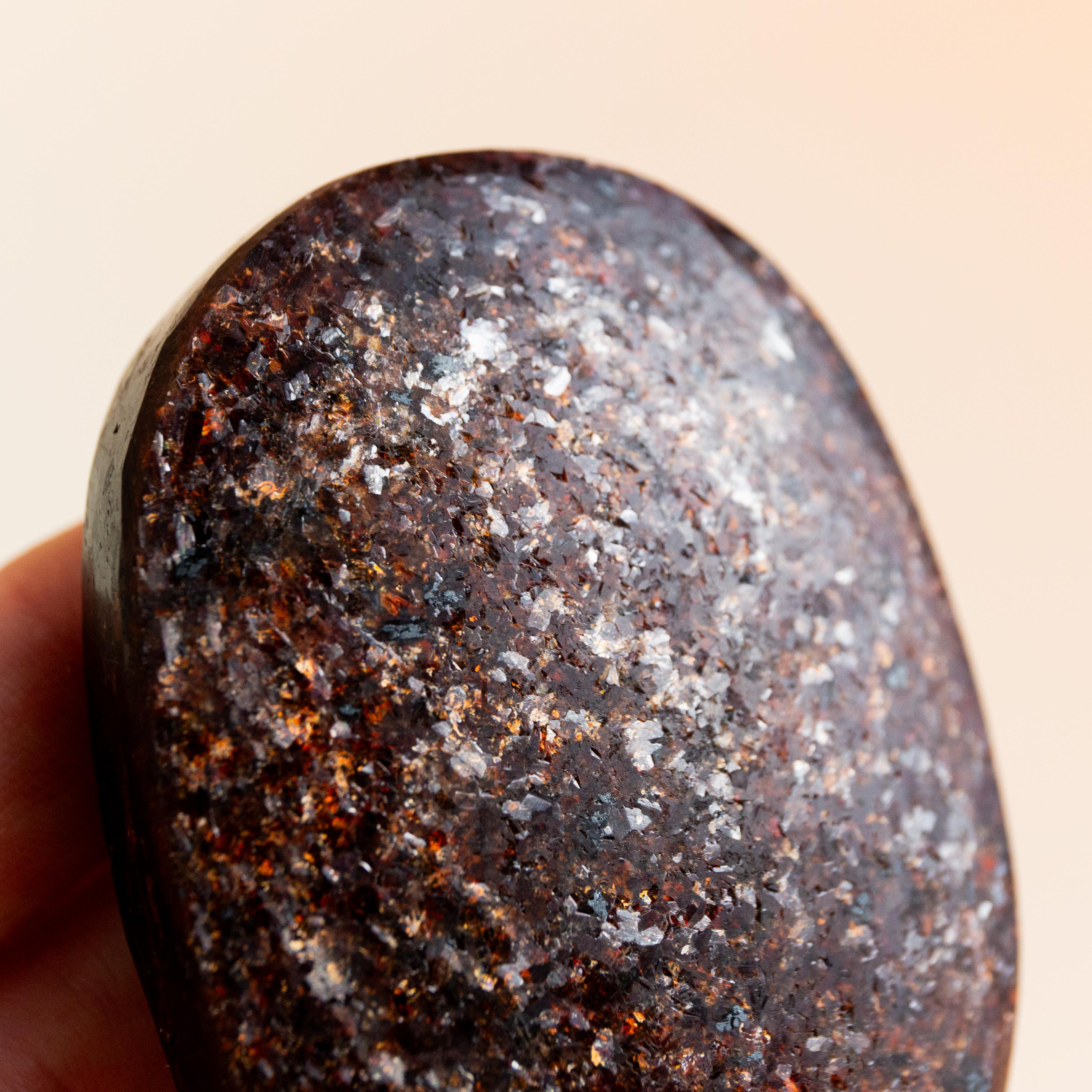 Vörös Mica -  6-6.5cm