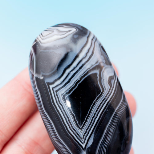 Black Agate Palm Stone - 6cm/65g (A)