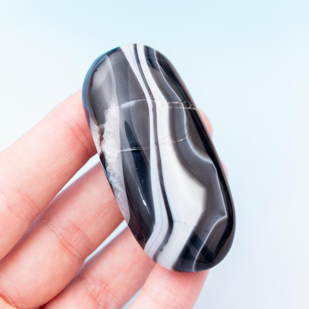 Black Agate Palm Stone - 6cm/45g (D)