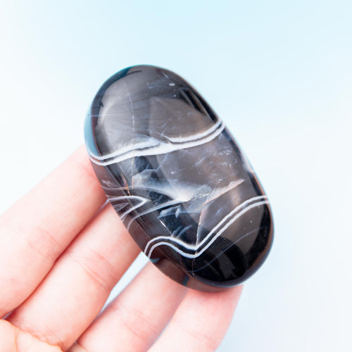 Black Agate Palm Stone - 6.5cm/88g (F)