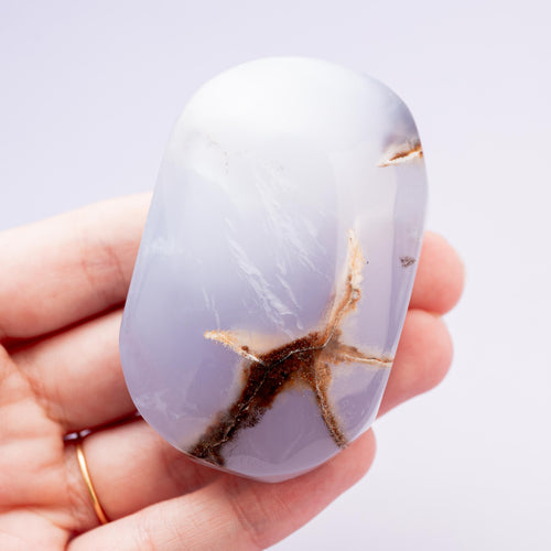 Blue Chalcedony Tumble Stone - 7 cm 106 gr (B)