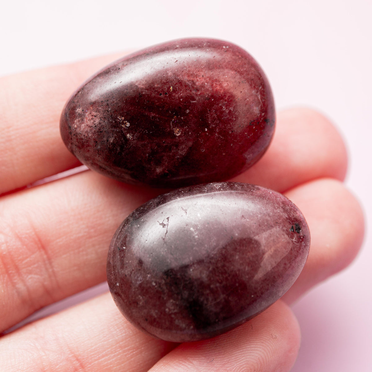 Strawberry Quartz Tumble Stone - 3 cm