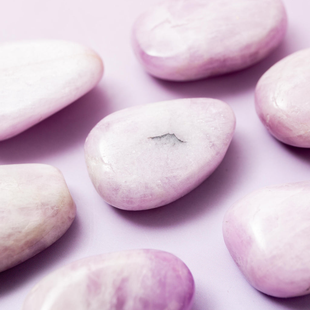 Kunzite Tumble Stone - 3 cm